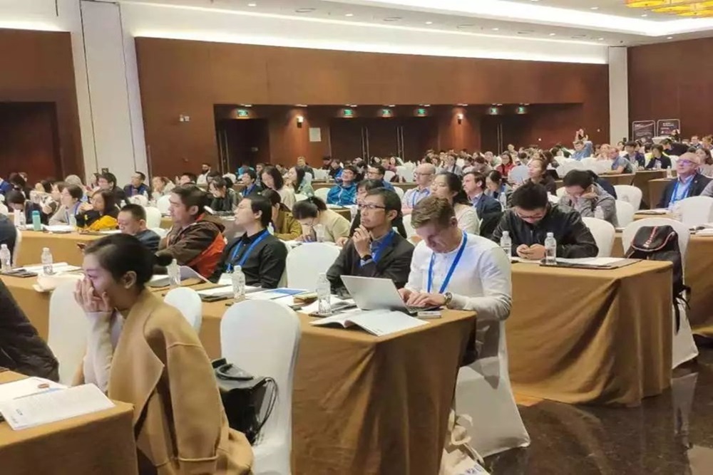 “雕刻师”代表中国运动营养品企业亮相第17届国际运动生物化学会议