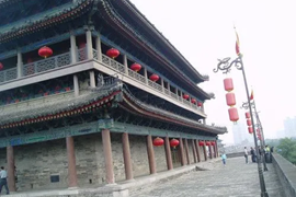 古城西安昆明池，八大国际名校赛艇对抗赛正式鸣号开赛！